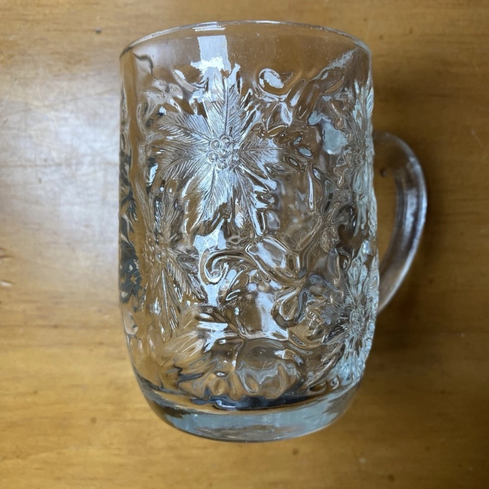 Princess House Fantasia Mugs #516 Poinsettia Holiday Glass 9oz 4" Set Of 3 - Picture 5 of 11
